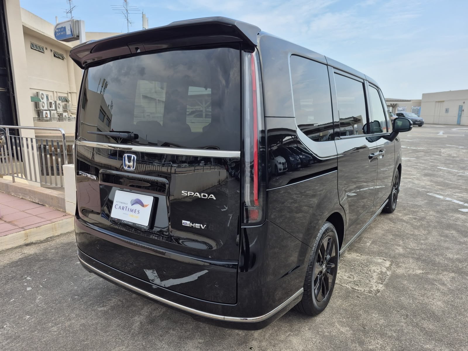 Honda Stepwagon Spada e:HEV photo 2